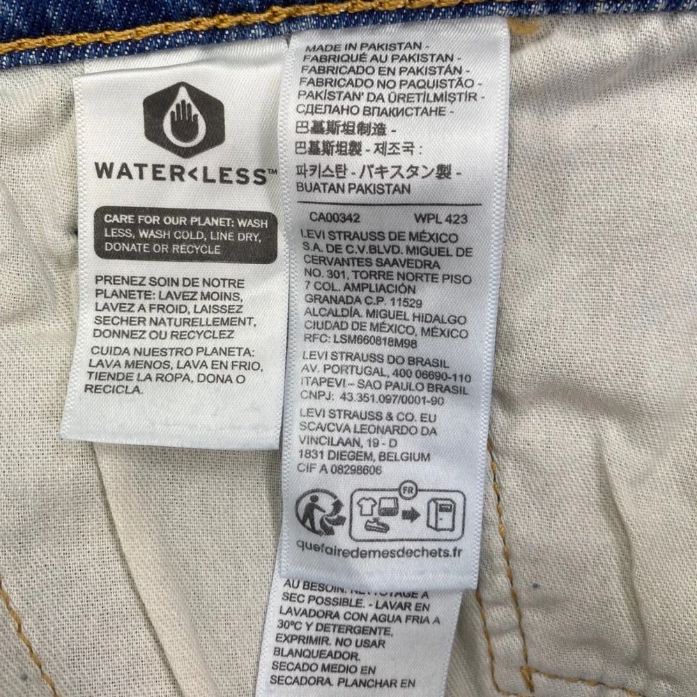 Levi's 502 Taper Jeans Mens 44x32 Blue Medium Wash Stretch Eco Performance New
